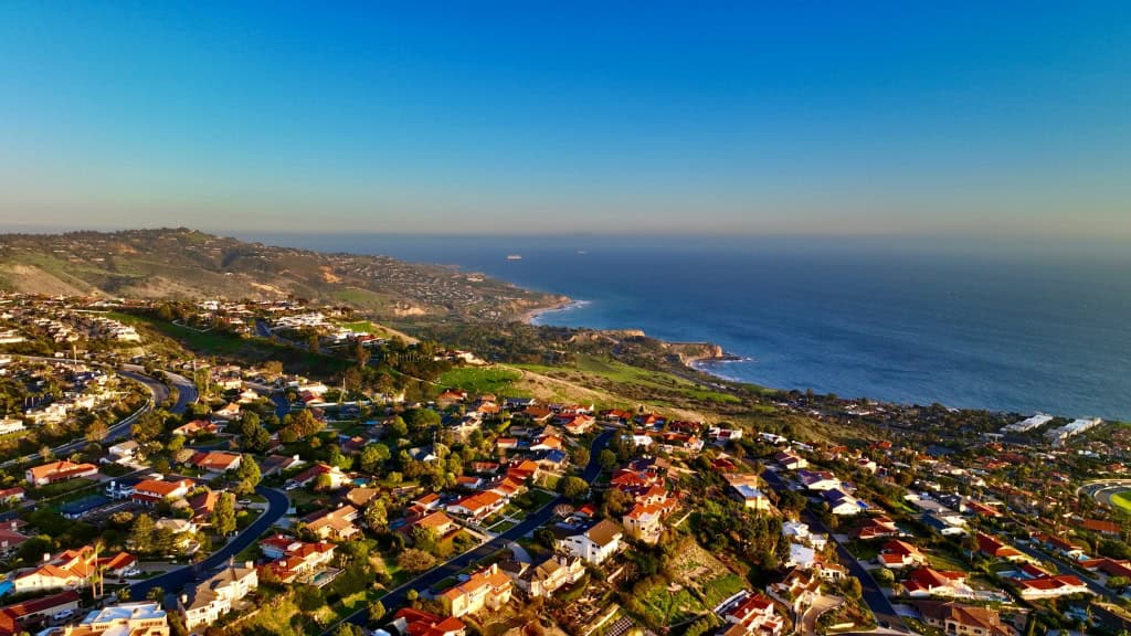 Why Some Properties Attract Buyers Faster in Today's Market